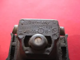 Volkswagen Golf II Glove box lock 171857131