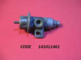 Opel Vectra B Regulator ciśnienia paliwa 141011461