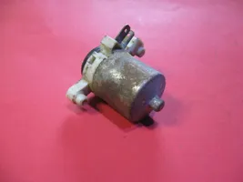 Mazda 626 Pompe de lave-glace de pare-brise 8603100940