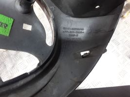 Toyota Auris E180 Etupuskurin ylempi jäähdytinsäleikkö 531110273040