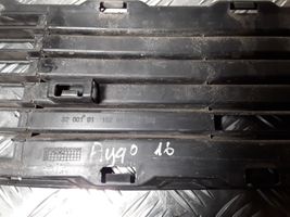 Toyota Aygo AB40 Kratka dolna zderzaka przedniego 3200101102041200100