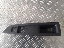 Toyota Verso-S Rivestimento pulsantiera finestrino della portiera anteriore 7423252520