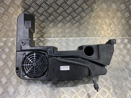 Audi A4 Allroad Subwoofer-bassokaiutin 8T8035382