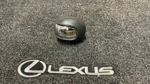 Lexus ES 300h Отделка рычага переключения передач (кожа, головка) 3350430352