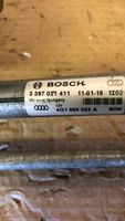 Audi A7 S7 4G Etupyyhkimen vivusto ja moottori 4G1955119