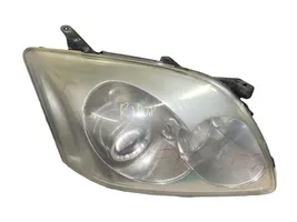 Toyota Avensis T250 Lampa przednia 