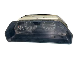 Audi 100 200 5000 C3 Tachimetro (quadro strumenti) 81117317