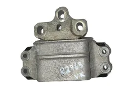 Audi Q3 8U Dzinēja spilvens 8J0199555