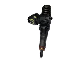 Volkswagen Golf V Fuel injector 038130073AC