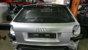 Audi A3 S3 8P Tylna klapa bagażnika 