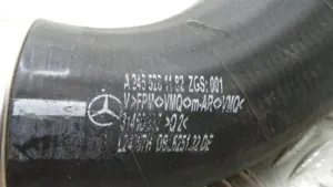 Mercedes-Benz GLA W156 Välijäähdyttimen letku 