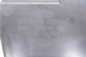 Ford Focus Paneelin laatikon/hyllyn pehmuste 