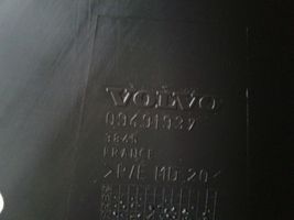Volvo C30 Paneelin laatikon/hyllyn pehmuste 
