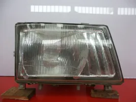 Mitsubishi Carisma Lampa przednia 