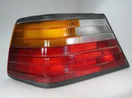 Mercedes-Benz E W124 Lampy tylnej klapy bagażnika 