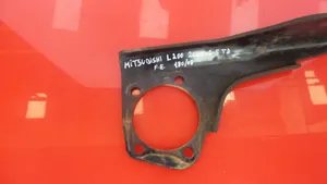 Mitsubishi L200 Supporto di montaggio del motore 