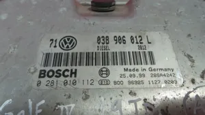 Volkswagen Golf IV Calculateur moteur ECU 