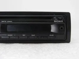 Dacia Sandero Radio / CD-Player / DVD-Player / Navigation 