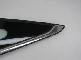 KIA Carens III Front door window glass four-door 