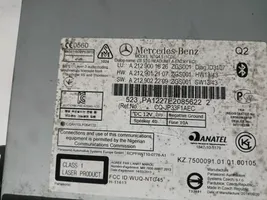 Mercedes-Benz E AMG W212 Radio/CD/DVD/GPS-pääyksikkö A2129001826