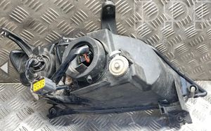 Mazda 2 Lampa przednia 3M7113W030AB