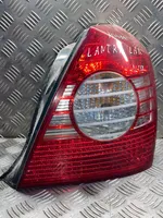 Hyundai Elantra Luci posteriori del portellone del bagagliaio C8AT