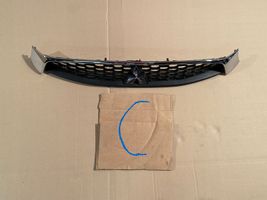 Mitsubishi Lancer VIII Maskownica / Grill / Atrapa górna chłodnicy 7450B021