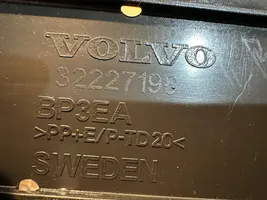 Volvo V60 Cache de protection inférieur de pare-chocs avant 32227198