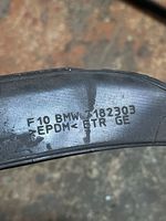 BMW 5 F10 F11 Galinių durų sandarinimo guma 7182303