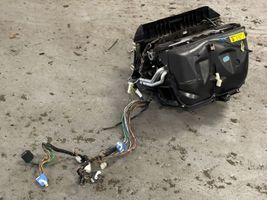 BMW 3 E36 Sisälämmityksen ilmastoinnin korin kokoonpano 8362932