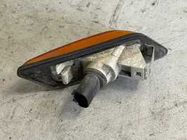 BMW Z3 E36 Indicatore di direzione del parafango anteriore 8400764