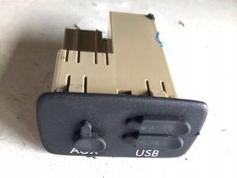 Subaru Levorg Connettore plug in USB 86257FJ100