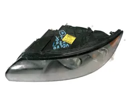 Volvo V50 Lampa przednia 30698885