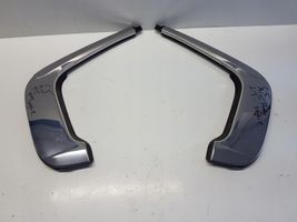 Citroen C5 Aircross Rail de pare-brise de porte arrière 9819474677