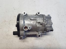 Toyota Yaris XP210 Ilmastointilaitteen kompressorin pumppu (A/C) 042400-0740