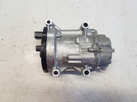 Toyota Yaris XP210 Ilmastointilaitteen kompressorin pumppu (A/C) 042400-0740