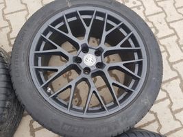 Porsche Macan R18 alloy rim  95b601025bq