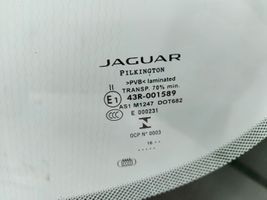 Jaguar XE Priekinis stiklas 