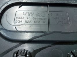 Audi Q3 F3 Dugno apsauga galinės važiuoklės 5QA825961A