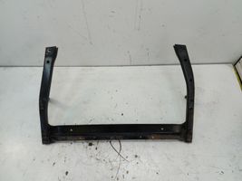 Volvo XC40 Traverse inférieur support de radiateur 32221552