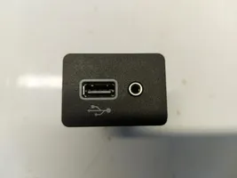 Nissan Juke II F16 USB-pistokeliitin 284H35FA0C