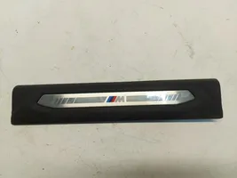 BMW 1 F40 Listwa progowa przednia 7469183