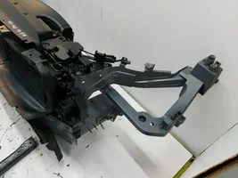 Volvo XC40 Pannello di supporto del radiatore 