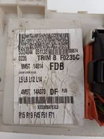 Ford Focus Skrzynka bezpieczników / Komplet 97RA000001
