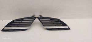 Nissan Primera Grille calandre supérieure de pare-chocs avant 62330