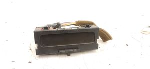 Renault Megane II Monitori/näyttö/pieni näyttö 8200107839B