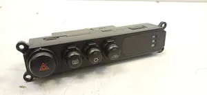 KIA Sportage Botón interruptor de luz de peligro 9J28