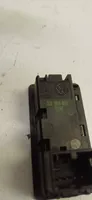 Volkswagen PASSAT B6 Tailgate opening switch 3C0959831