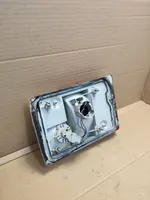 Audi 80 90 B3 Lampy tylnej klapy bagażnika 893945093