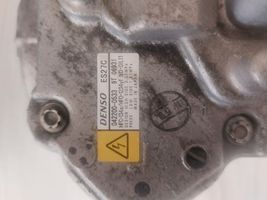 Toyota RAV 4 (XA40) Kompresor / Sprężarka klimatyzacji A/C 0422000533